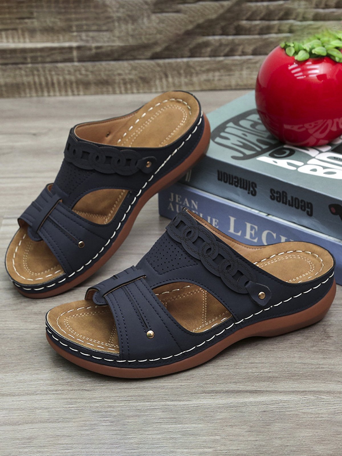 Retro Hollow Breathable Casual Sandals