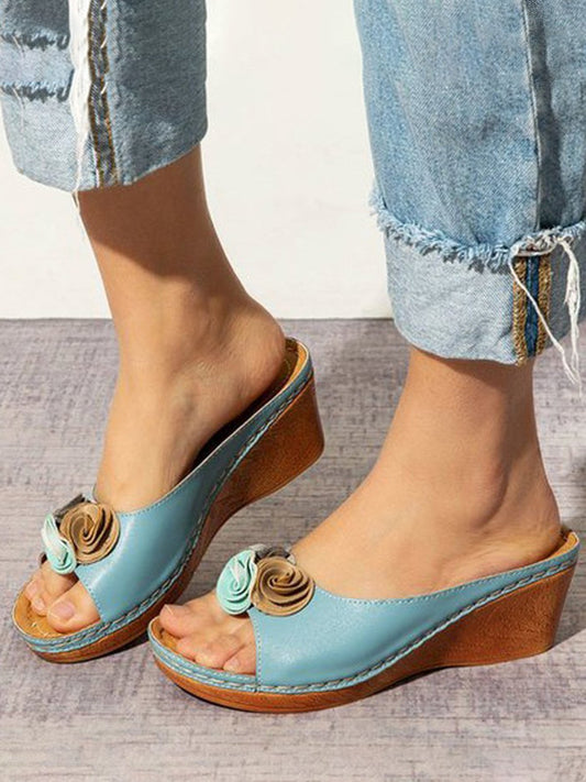 Retro Three-dimensional Flower Wedge Sandals