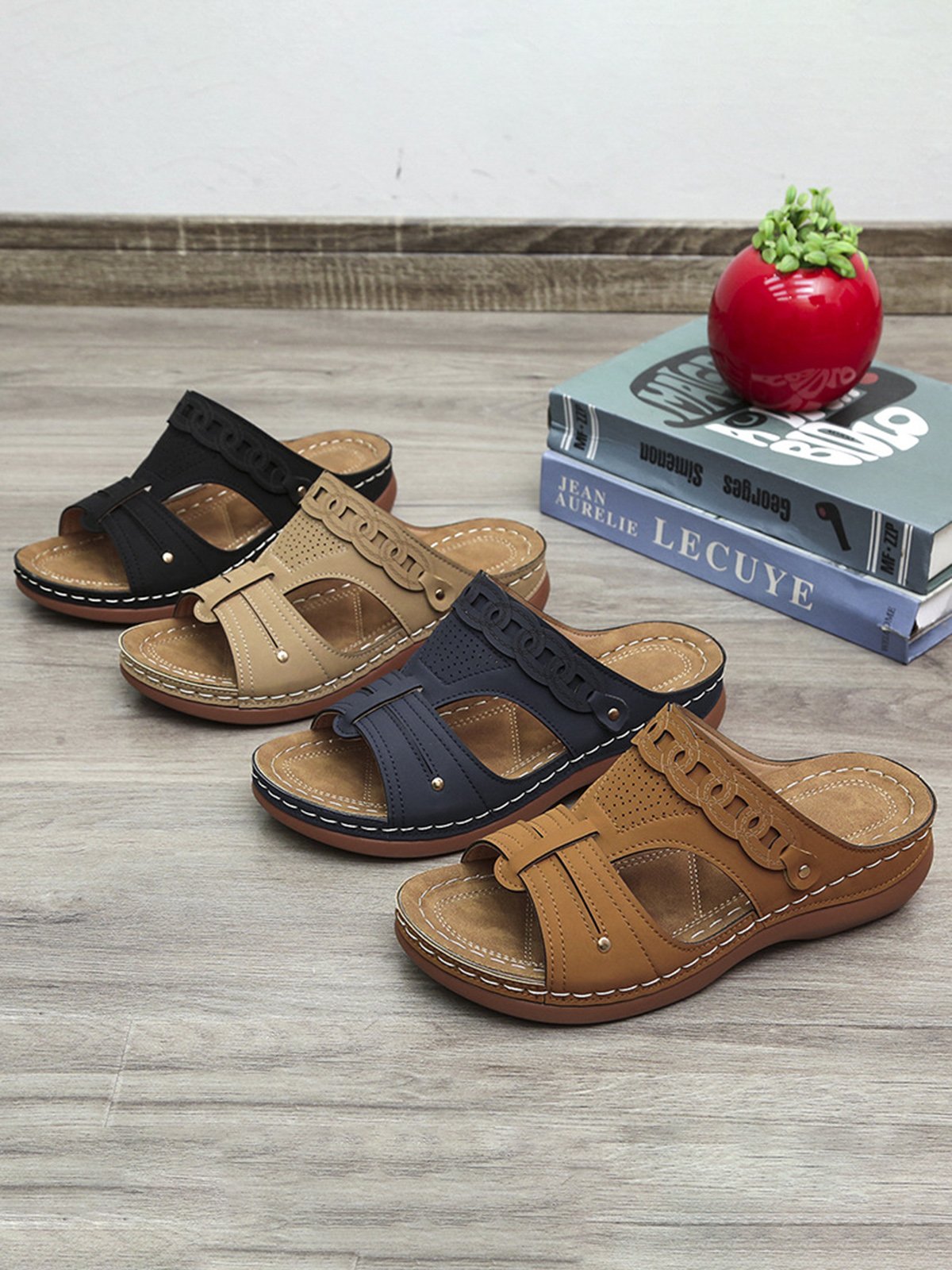 Retro Hollow Breathable Casual Sandals