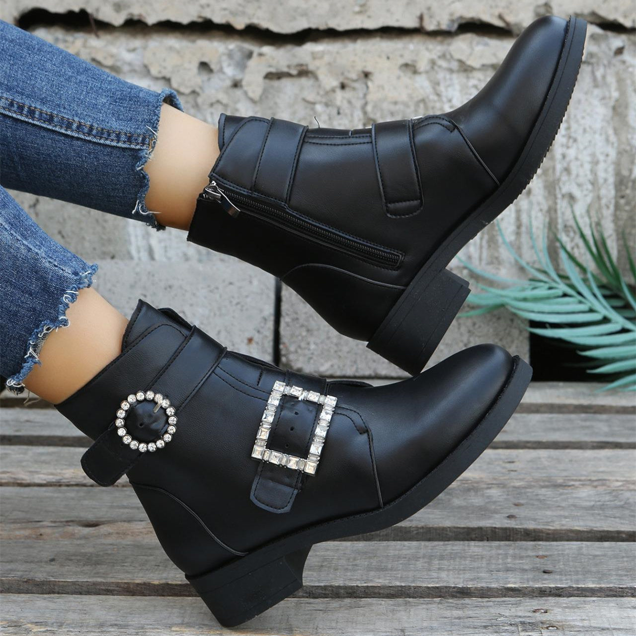 Women's Solid Color Belt Buckle Thick Heel Mid Heel Short Martin Boots