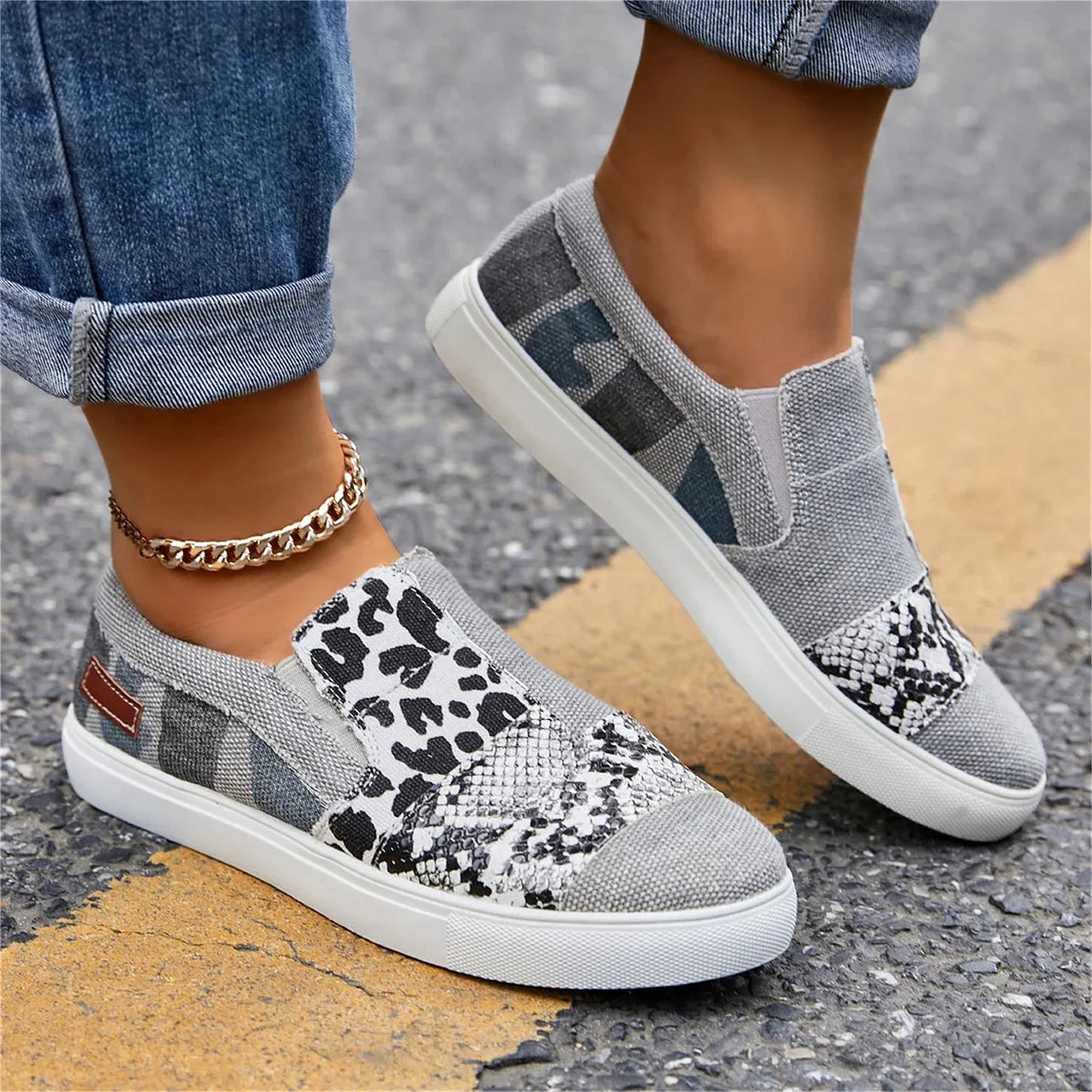 Women's Slip on Casual Sneakers Comfortable Tennis Shoes Work Nurse Flat Shoes